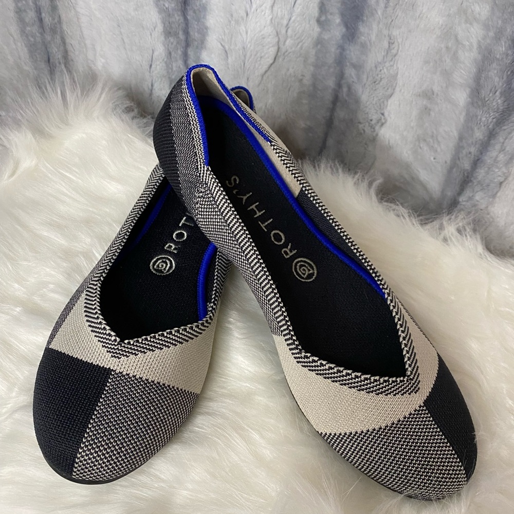 Rothy’s black and cream size 9 flats